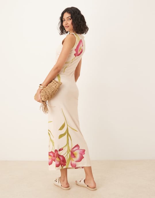 ASOS DESIGN ärmlös midiklänning i kräm med placerade blommor - Image 2