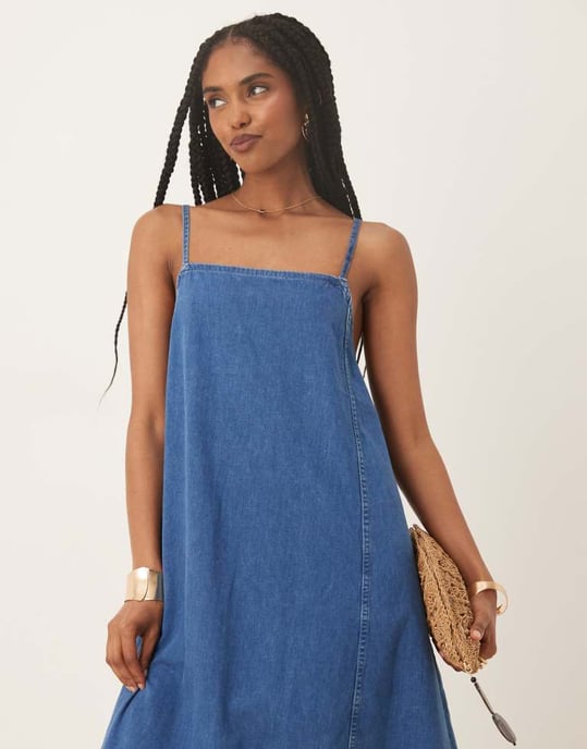 Nobody's Child Jazmine trapeze denim midi dress in mid blue - Image 4