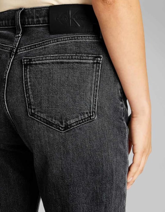 Calvin Klein Jeans hög midja raka jeans i svart tvätt - Image 3