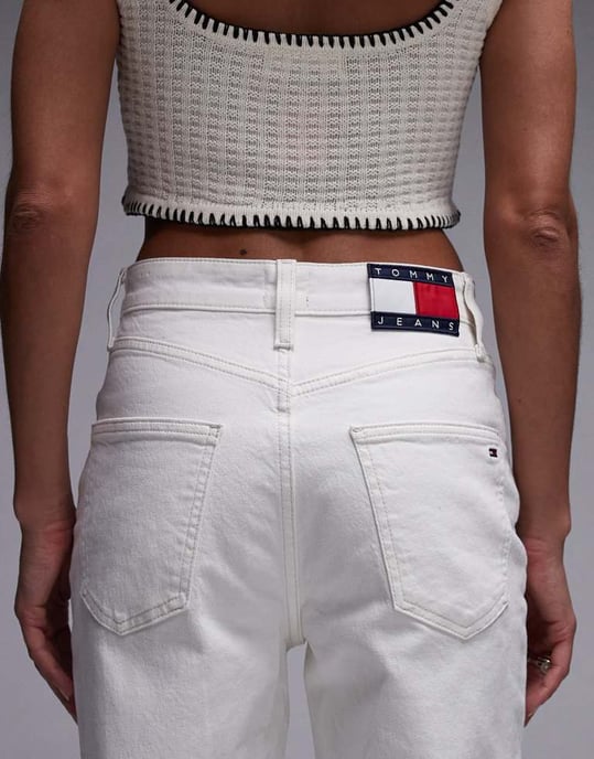 Tommy Jeans Layla slim rakbenjeans i vitt - Image 3