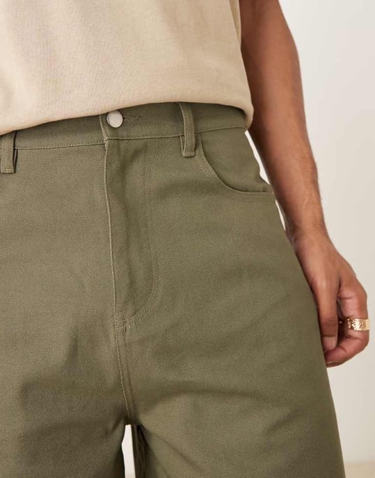 ASOS DESIGN lång längd canvas shorts i khaki - Image 2