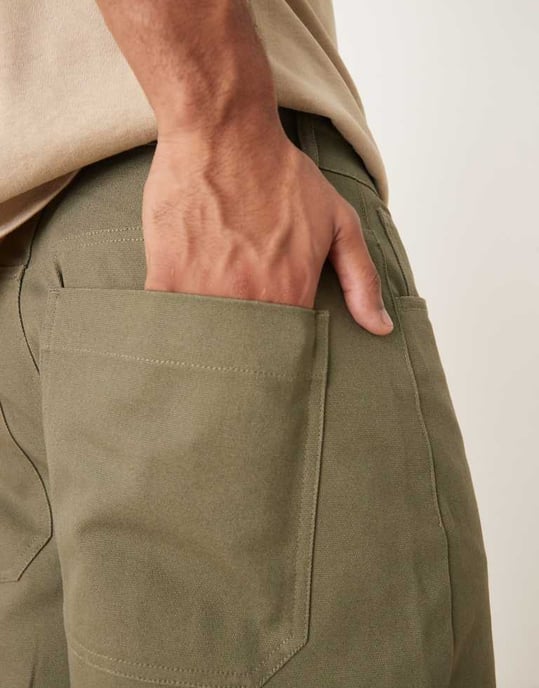 ASOS DESIGN lång längd canvas shorts i khaki - Image 4