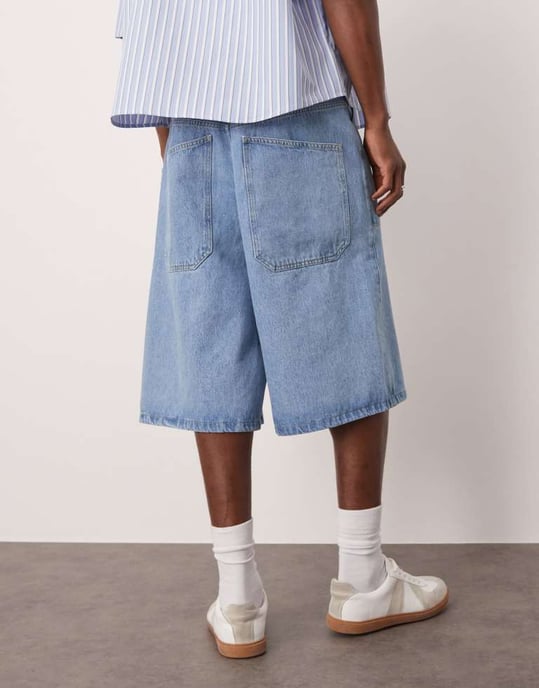 ASOS DESIGN denim shorts i medtvätt - Image 2