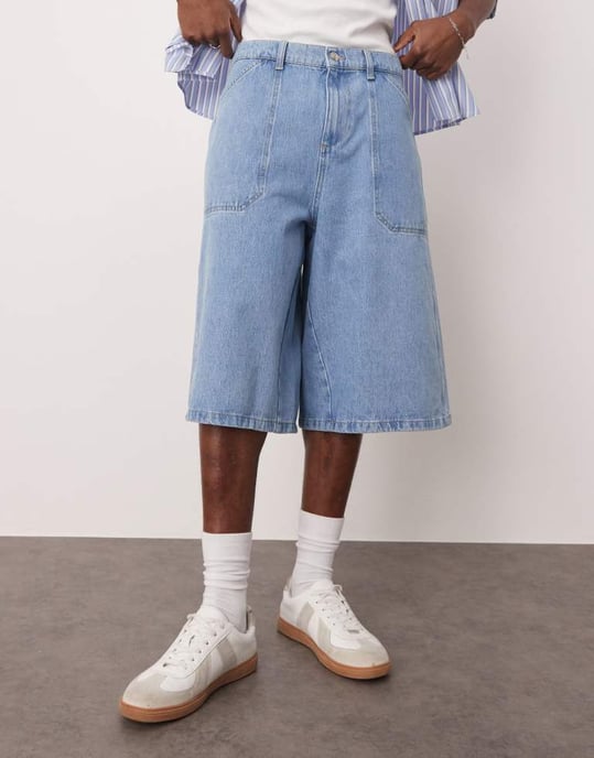 ASOS DESIGN denim shorts i medtvätt - Image 3