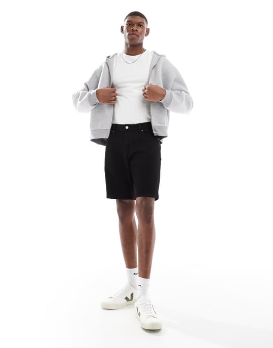 ASOS DESIGN smala jeansshorts i regular längd i svart - Image 4