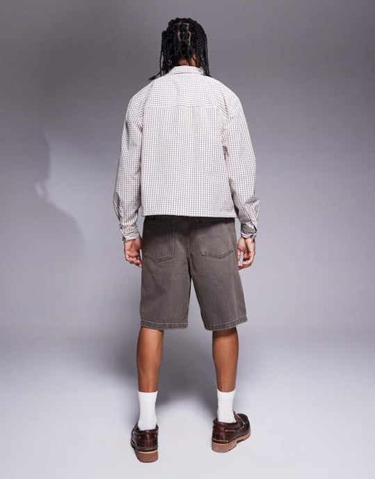 ASOS DESIGN längre denimshorts i vintage brun nyans - Image 2