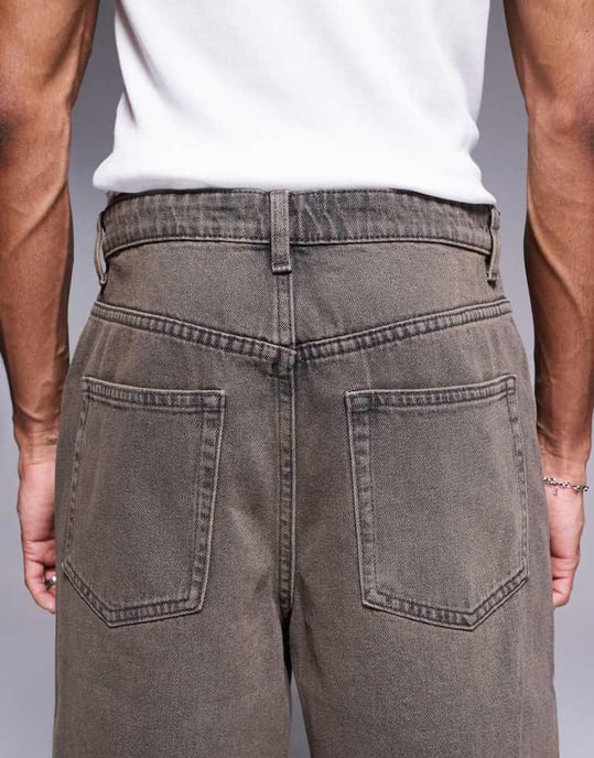 ASOS DESIGN längre denimshorts i vintage brun nyans - Image 4