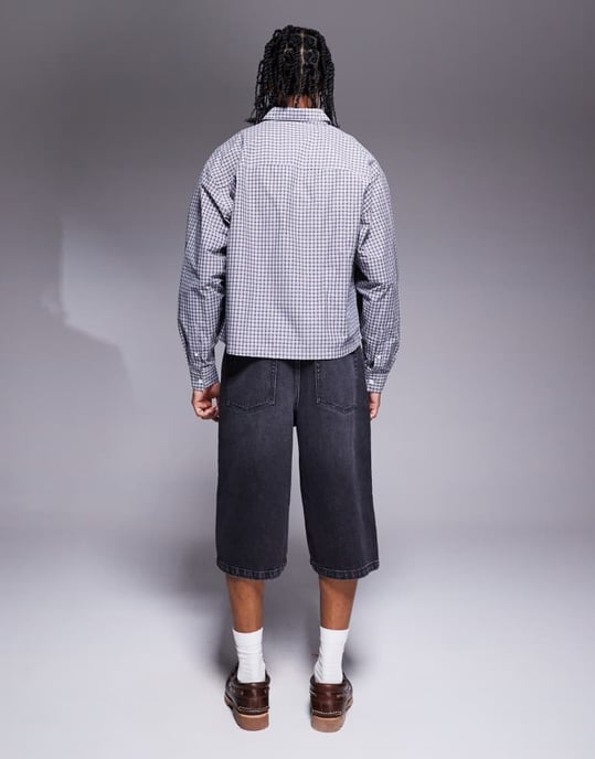 ASOS DESIGN längre denimshorts i tvättad svart - Image 2