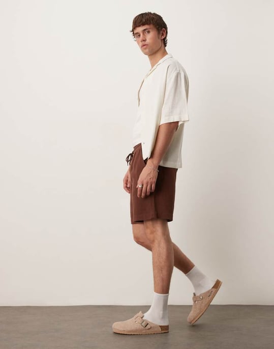 ASOS DESIGN baggy shorts med resår i brun linneblandning - Image 2