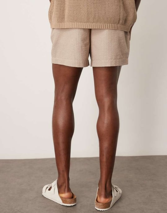 ASOS DESIGN shorts i beige och vit rand - Image 2