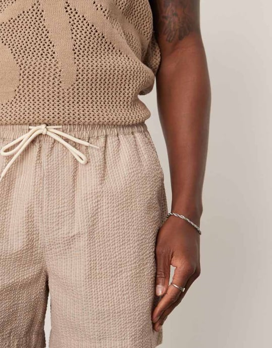 ASOS DESIGN shorts i beige och vit rand - Image 4