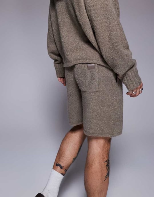 Couture Club samordnade boucle stickade shorts i brunt - Image 2