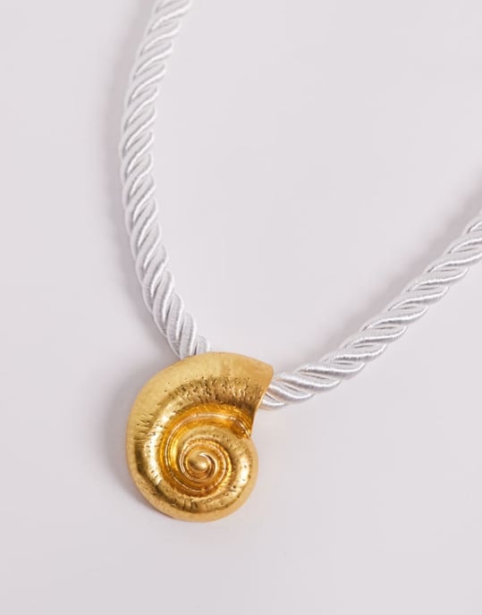 Kaiia exklusivt repkedjeskalhalsband i guld - Image 2