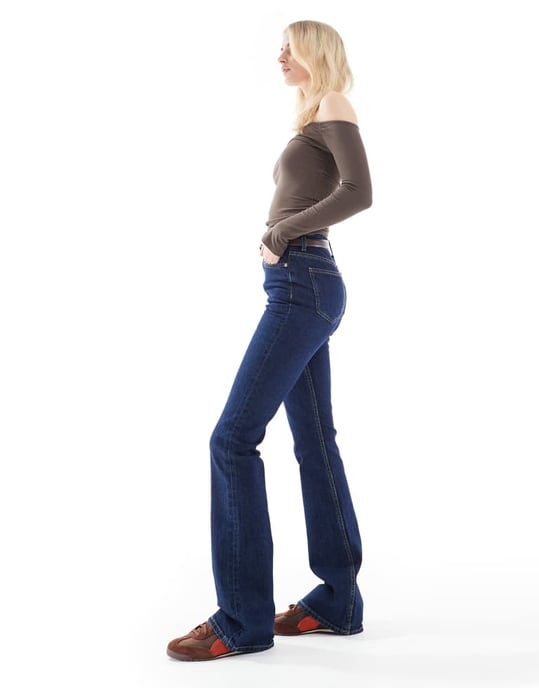 ASOS DESIGN Lång midja flare jeans i tvättad denim - Image 3