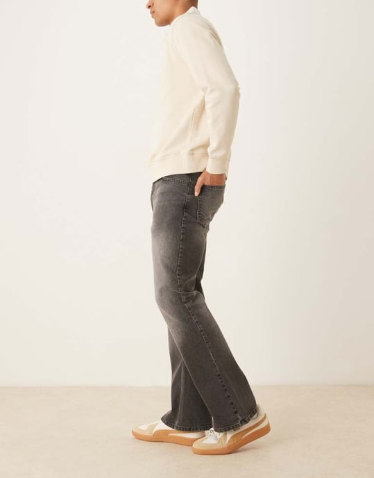 ASOS DESIGN vintage flare-jeans med toning i svart tvätt - Image 2