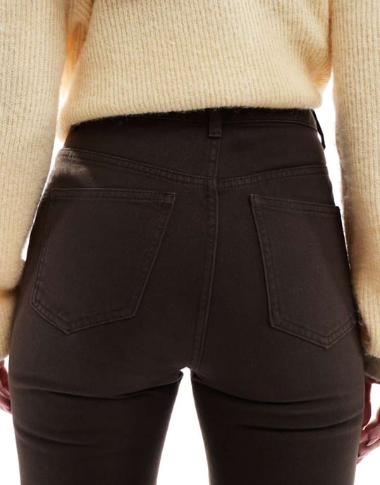 Miss Selfridge utsvängda jeans i choklad - Image 4