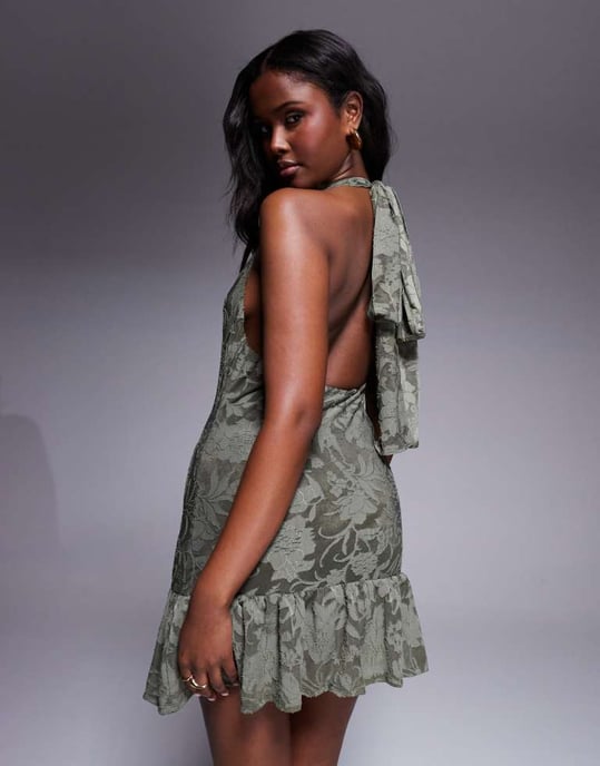 ASOS DESIGN halterneck devore miniklänning med sänkt midja peplum och knytning i ryggen i khaki - Image 2