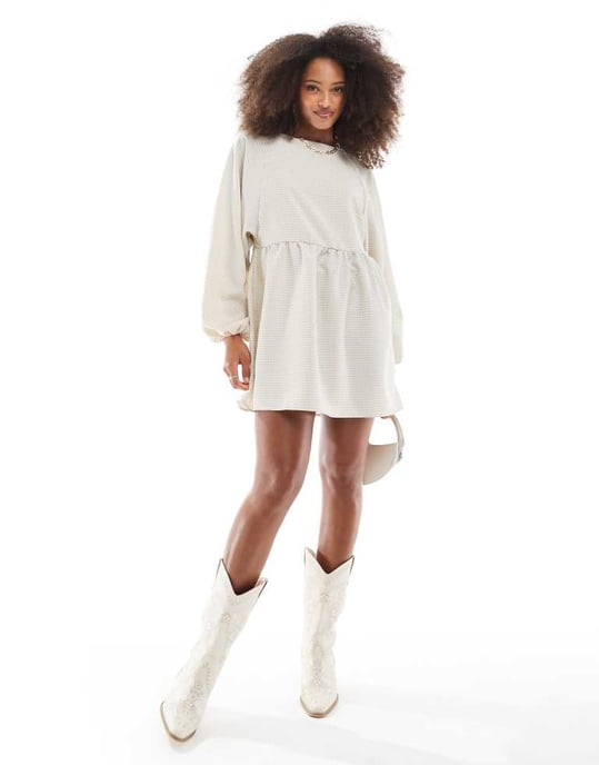Daisy Street oversized long sleeve smock mini dress in washed sand check - Image 4