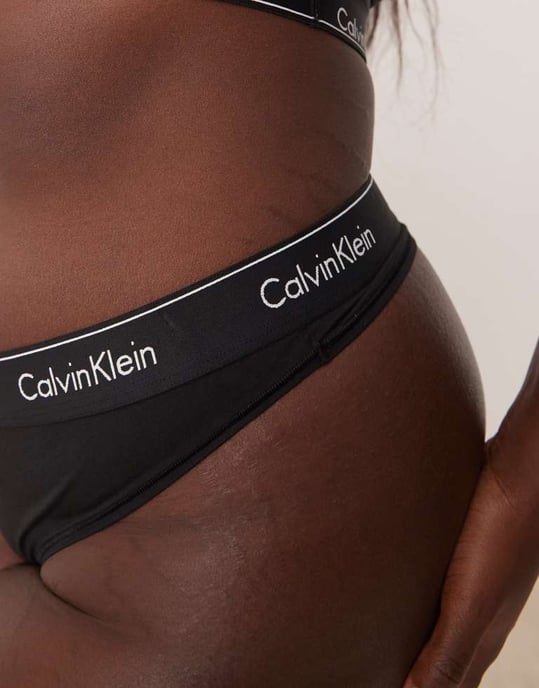 Calvin Klein Plus modern bomull utan foder racerback logoband bralette i svart - Image 4