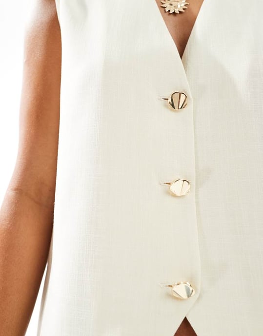 ASOS DESIGN avslappnad väst i krämfärg - Image 3