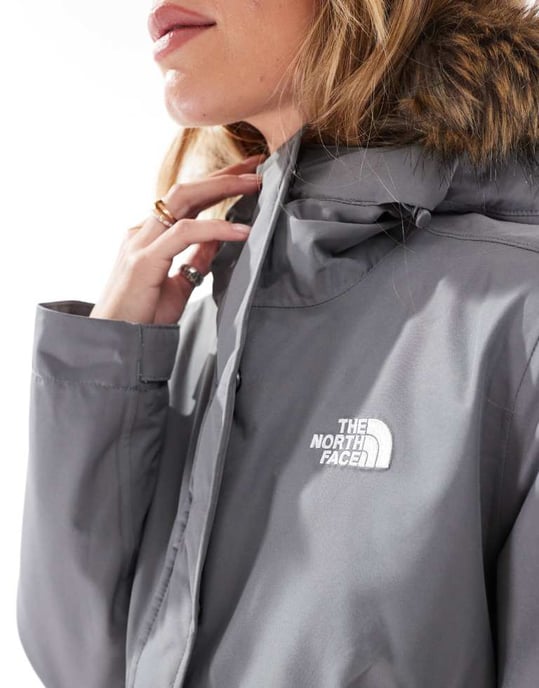 The North Face Zaneck fuskpäls huvad isolerad parka i grått - Image 4