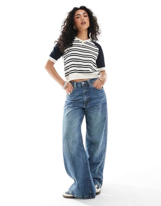 ASOS DESIGN kompakt stickad fotbollspolo topp i marinrandig - Image 2