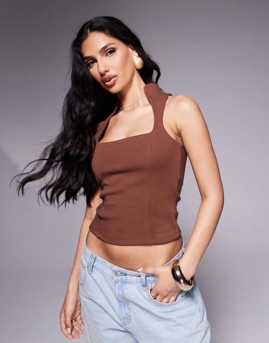ASOS DESIGN ponte racer topp med rundad halsringning i choklad - Image 1