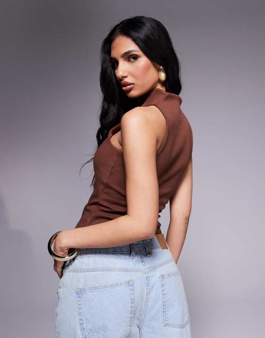 ASOS DESIGN ponte racer topp med rundad halsringning i choklad - Image 2