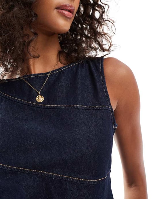 ASOS DESIGN asymmetrisk denimtopp med exponerade sömmar i indigo - Image 3