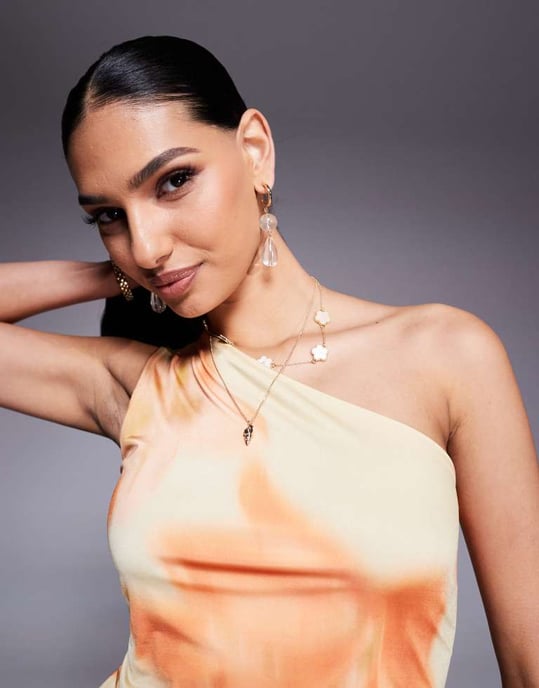 ASOS DESIGN slinky enaxlad asymmetrisk topp i suddig blommig tryck - Image 2
