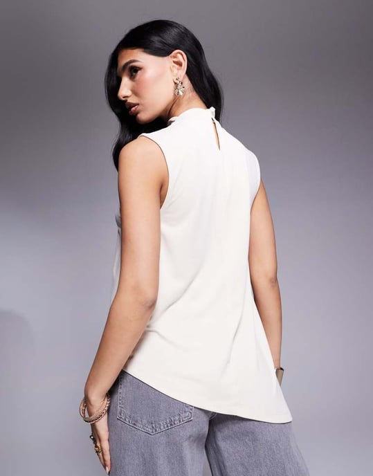 ASOS DESIGN svävande klänning med krage i cupro, lång topp i sten färg - Image 2