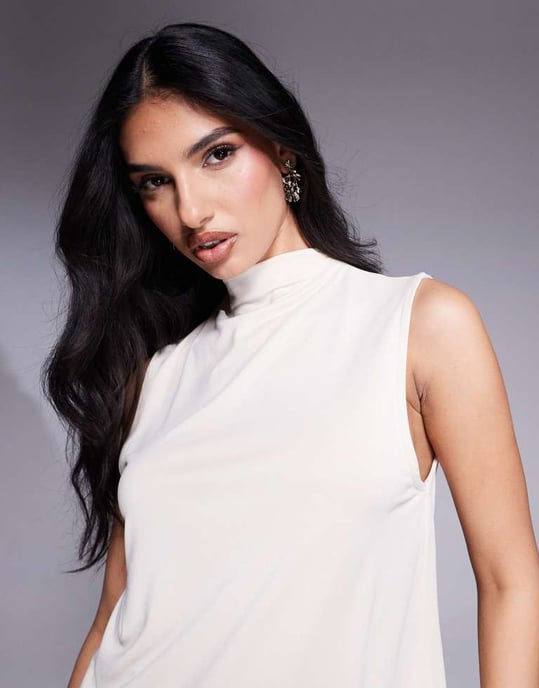 ASOS DESIGN svävande klänning med krage i cupro, lång topp i sten färg - Image 3