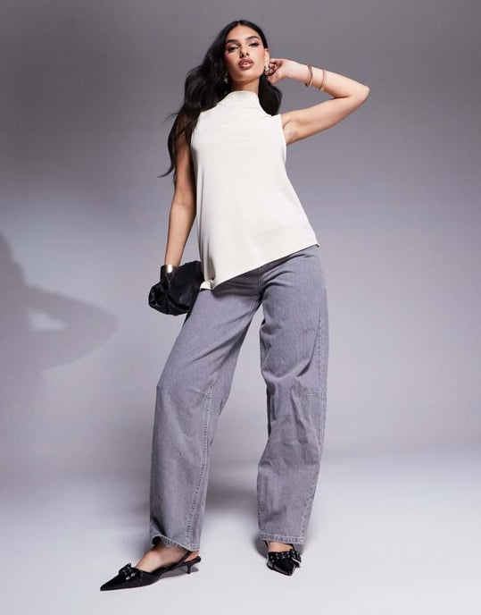 ASOS DESIGN svävande klänning med krage i cupro, lång topp i sten färg - Image 4