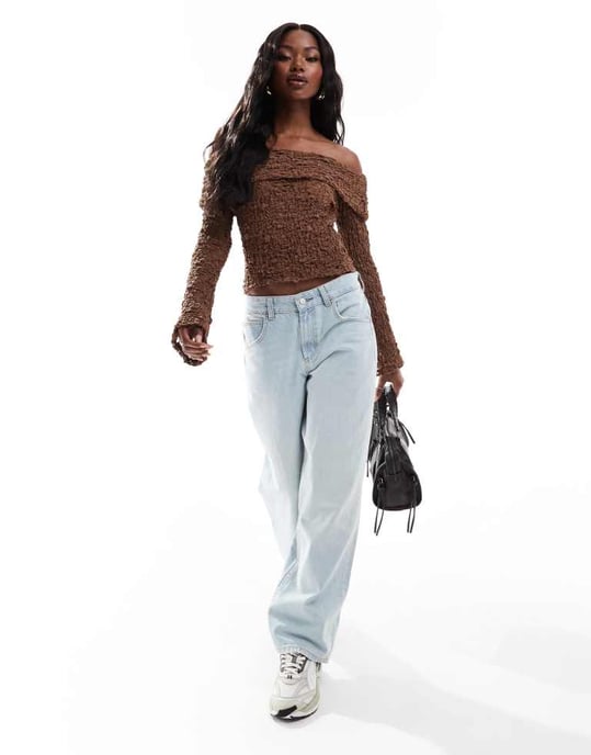 ASOS DESIGN rynkad texturerad spets bardot-top med ängelärmar i brunt - Image 4