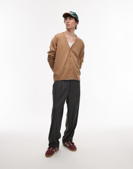 ARKET texturerad lättstickad cardigan i kamelbeige - Image 2