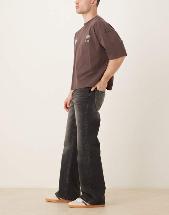 ASOS DESIGN vida flare jeans i vintage tvättad svart - Image 2