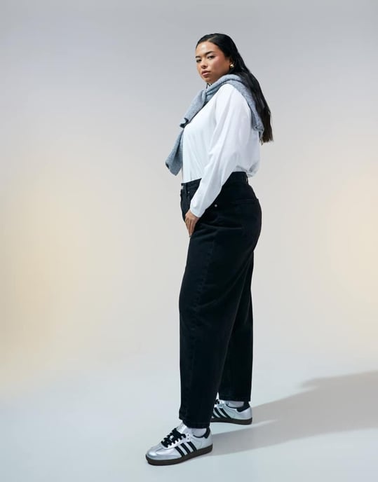 ASOS DESIGN Curve byxorna med trompetben i tvättad svart - Image 3