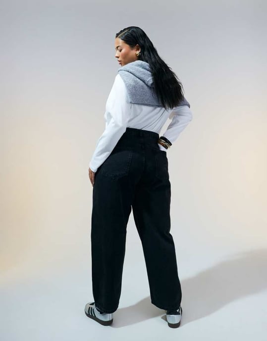 ASOS DESIGN Curve byxorna med trompetben i tvättad svart - Image 4