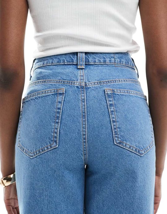 ASOS DESIGN Hög midja vida jeans för män i rent blå - Image 4