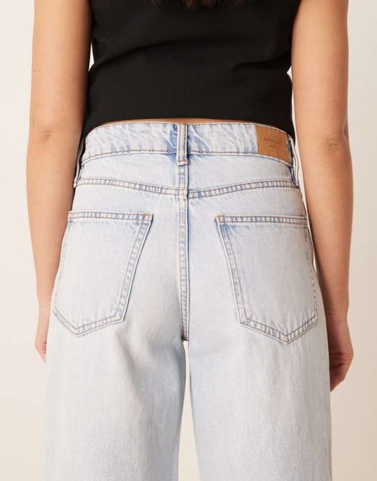 Gina Tricot byxor med tunnlar i ljus tvättad blå - Image 4