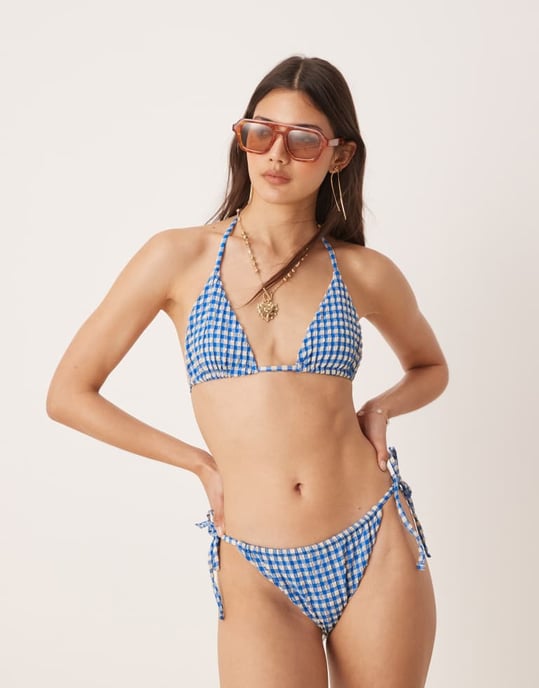 ASOS DESIGN seersucker triangelbikinitopp i blå rutigt - Image 2