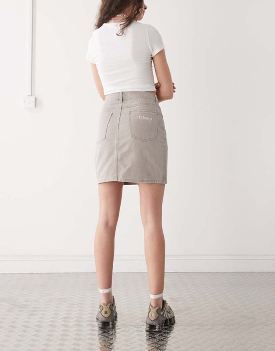 Obey Serene denim midikjol i blek beige tvätt - Image 4