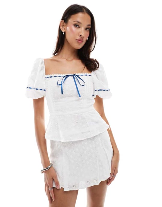 Daisy Street low rise broderie mini skirt with thread through ribbon in white co-ord - Image 1