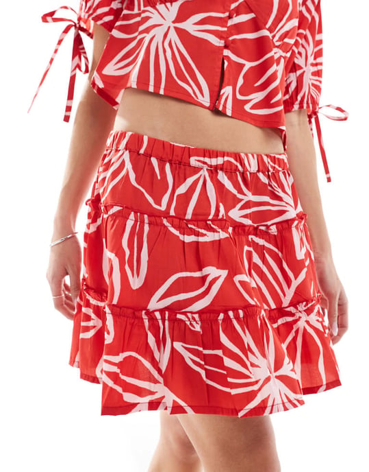 Wednesday's Girl bold bloom print mini skirt co-ord in red - Image 4