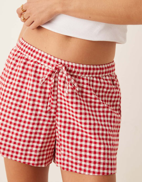 Abercrombie & Fitch knytmidja linne shorts i röd rutigt - Image 2