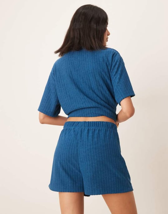 ASOS DESIGN handdukstyg co-ord shorts i blått - Image 3