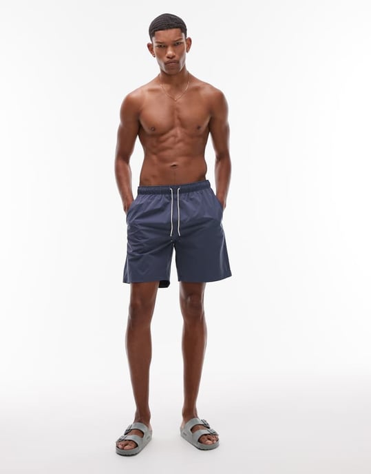 ARKET mellanlånga dragsko badshorts i mellanblå - Image 4