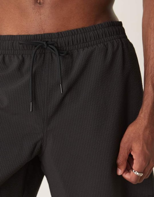 Abercrombie & Fitch badkläder 7\\' shorts i svart - Image 4