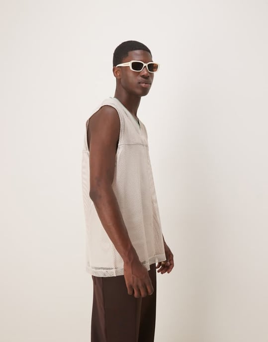 ASOS DESIGN oversized tank med v-ringning i stenöppen mesh - Image 1