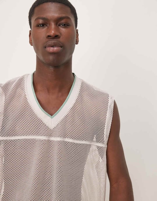 ASOS DESIGN oversized tank med v-ringning i stenöppen mesh - Image 2